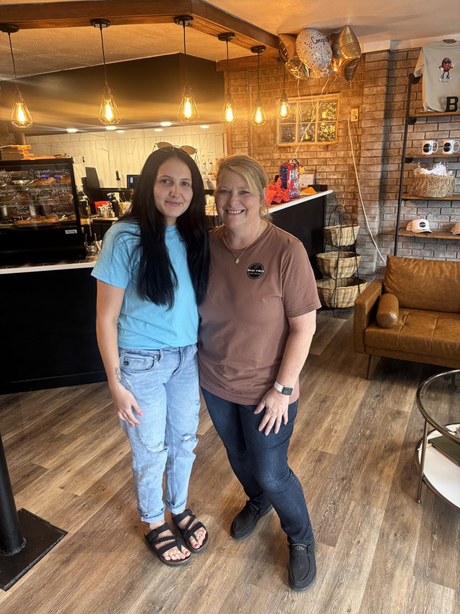 Two friends in front of the counter